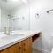 Redondo Beach 1BR w Pool Gym 1 block from beach LAX-440 - Redondo Beach