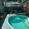 Country Roads Motor Inn