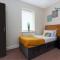 Syster Properties Serviced Accommodation Leicester 5 Bedroom House Glen View - Leicester