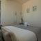 Jay's Penthouse 2-BR Apt W/ Terrace in Larnaca - Larnaka