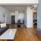 Jay's Penthouse 2-BR Apt W/ Terrace in Larnaca - Larnaka