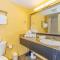 Ocean View Queen Suite Landmark Resort 1125