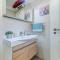 DIVA 2,stylish Old Town studio apartment near beach
