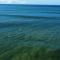 Colibri Apartments - 4 min walk to the Beach!