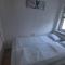 Green Hill Rooms
