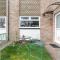 10 Boutique Studio Apartment near Tube - quiet location