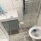 Letzi Private En-Suite, Near Heathrow Airport T3 - Hayes