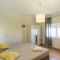 Beach Avenue Apartment