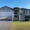 Located between picturesque Lake Illawarra and Windang beach - Windang