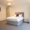 Pillo Rooms - Spacious 4 Bedroom Detached House close to Heaton Park - Manchester