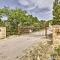 Ladera Wimberley Estate on 13 Acres with Hot Tub