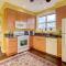 Canalfront Waterford Apartment on Hudson River