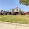 4 Mi to Joe Pool Lake Home in Grand Prairie - غراند براري