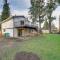 Vancouver Vacation Rental 16 Mi to Portland!