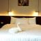 Room2u