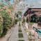 A Villas Resort & Restaurant