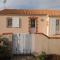 Maison plain-pied avec jardin clos, 6 personnes, proche plage et centre, parking, 3 chambres - FR-1-224-787