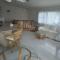 17 Nettles Blvd
