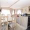Freddys Lodge, Foxburrow Hang