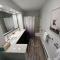 F7 Comfortable golf course townhouse within walking distance of Mount Washington Hotel