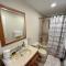 Spacious private home, ski views, pool table, ping-pong, privacy, steps to Mt Wash Hotel