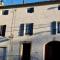 La Maison Des Autres, piscine chauffée, chambres d'hôtes proches Uzès, Nîmes, Pont du Gard - Saint-Géniès-de-Malgoirès