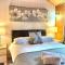 Snowdrop 13-Hot Tub-Woodlandlodges-Carmarthenshire