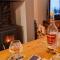 Fyne Byre Cottage - Barn Conversion with Hot Tub - Cairndow