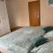 Ferienwohnung im Grünen mit Balkon