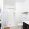 Flexhome Skywalk to Fiserv 1BR Apt U6 - ميلووكي
