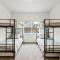 HUGE-Fun-Trendy Apt by Perry District & Downtown