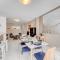100m to a beach Spacious apartm