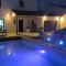 magnifique villa avec piscine et spa - Merville