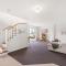 Surfs Up! Oceanfront Home Sleeps 6 steps from the sand - إميرالد بيتش