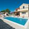 Villa Valentina Nin