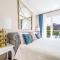 Forum Luxury Apartment Lake View