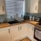 Modern 2-Bed House and Parking Tibshelf Derbyshire - Алфретон