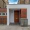 ALTIDO Stylish 3 bed, 3 bath house with private courtyard in Chelsea - Lontoo