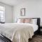 Oakland Studio w Gym Pool AC near Target SFO-701 - Oakland