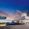 Clarion Inn Elmhurst - Oak Brook near I-88, I-290, I-294