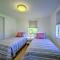 16 Freeman Avenue Sandwich - - Changes in Latitude - 桑威奇