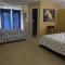 4BR Private Dock, Warm Spring Canal, Kayaks, Canoe - Hudson