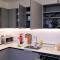 Stylish 2 bedrooms, 2 bathrooms with workspace in Milton Keynes