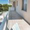 M340 - Marcelli, accogliente trilocale fronte mare con balcone - Marcelli