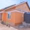 3 Bed House - Sleeps 8 Wifi Parking Pets