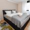BG Living & Hosting - Mosel-Fachwerkhaus nahe Calmont Klettersteig - 2 Schlafzimmer, Parkplatz, WLAN & Netflix, 5 Personen BG Living & Hosting - Mosel-Fachwerkhaus nahe Calmont Klettersteig - 2 Schlafzimmer, Parkplatz, WLAN & Netflix, 5 Personen