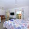 Sea View Luxury Apartments, ALA DA
