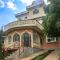 Van Villa Guesthouse