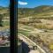 Exquisite Condo, Great for Families, Ski In Out