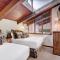 Rustic Mountain View 2Bedroom Condo- Lodge at Vail - فيل